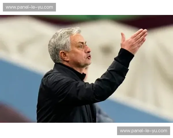 通讯:江苏肯帝亚终结漫长连败,更衣室内的庆祝与主教练的赛后寄语。 通讯:江苏肯帝亚终结漫长连败,更衣室内的庆祝与主教练的赛后寄语。